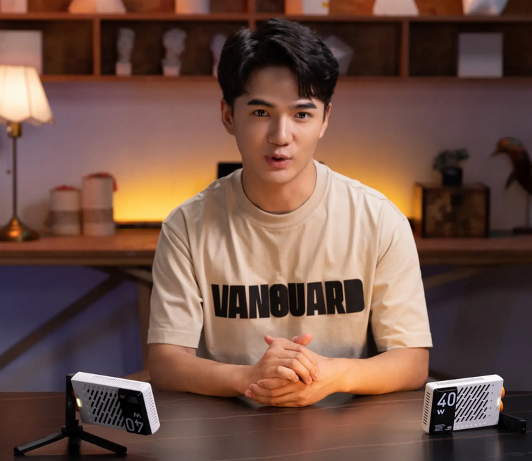 ZHIYUN FIVERAY M40 Professional Fill Light Pocket Lamp