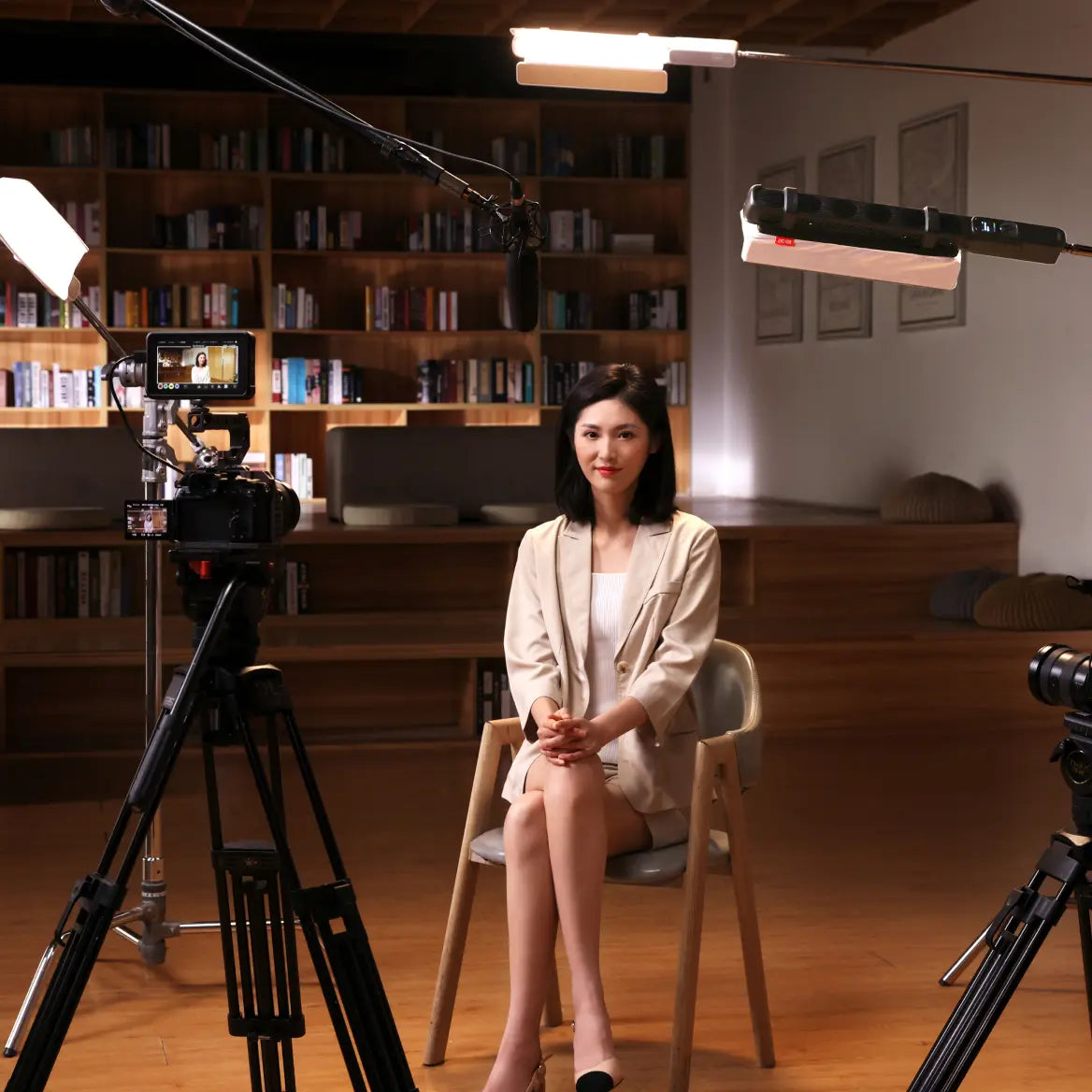 ZHIYUN FIVERAY F100 RGB Handheld Light Stick For Studio Video Youtube