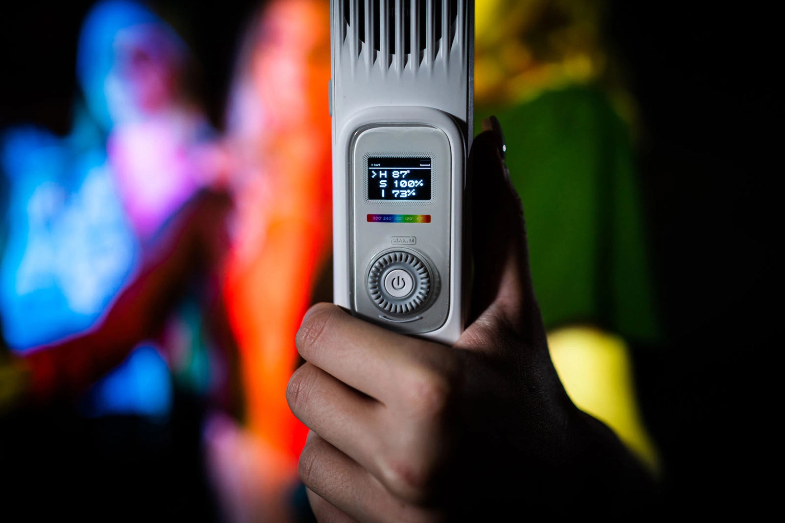 THE ZHIYUN FIVERAY F100 LAMP, YOUR PROFESSIONAL LIGHT SOURCE