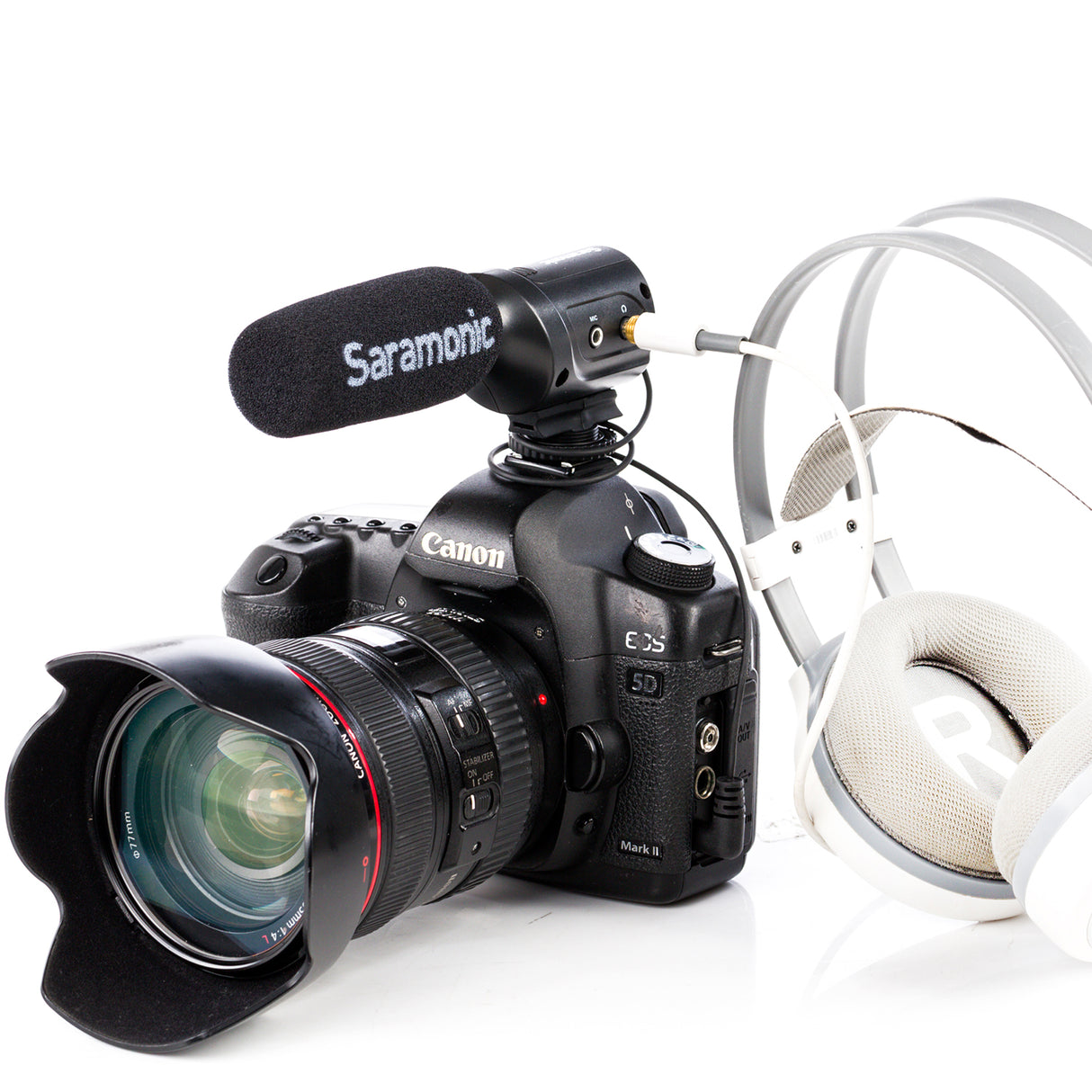 Saramonic SR-M3 Professional Condenser On-camera Shotgun Microphone